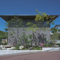 福岡市南区S邸のウッドデッキと植栽を組み合わせた新築外構